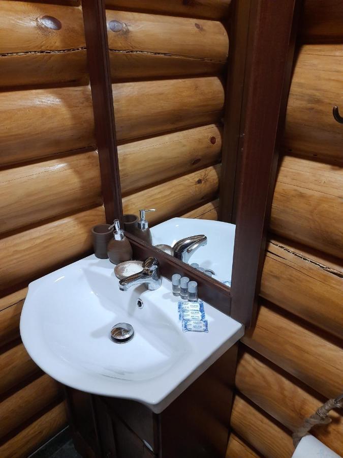 Къщи За Гости Под Звездите 潘波洛沃 外观 照片